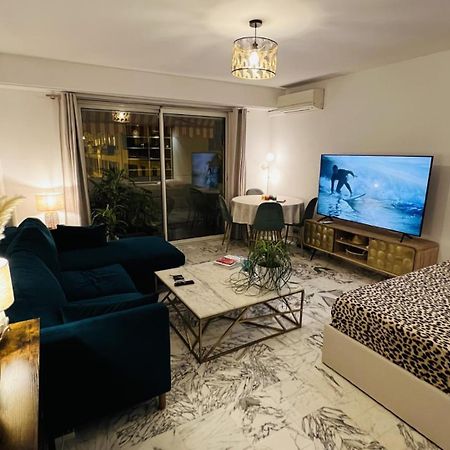 John Homestay Room In Ница Екстериор снимка
